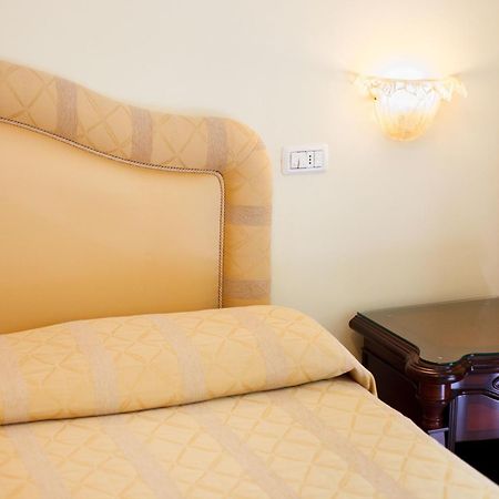 Johanna Park Hotel Sorrento Camera foto
