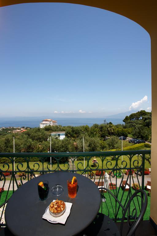 Johanna Park Hotel Sorrento Esterno foto