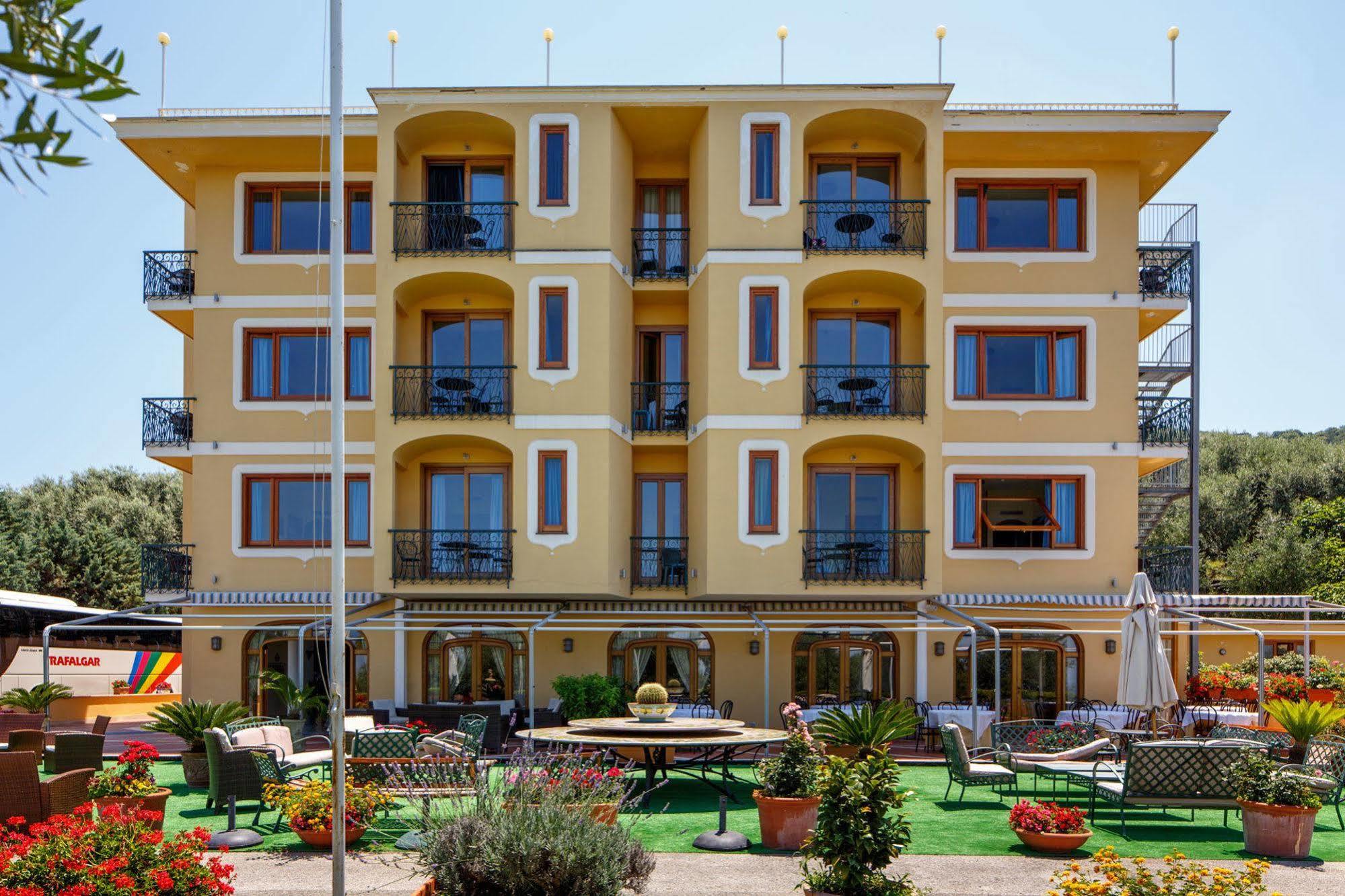 Johanna Park Hotel Sorrento Esterno foto