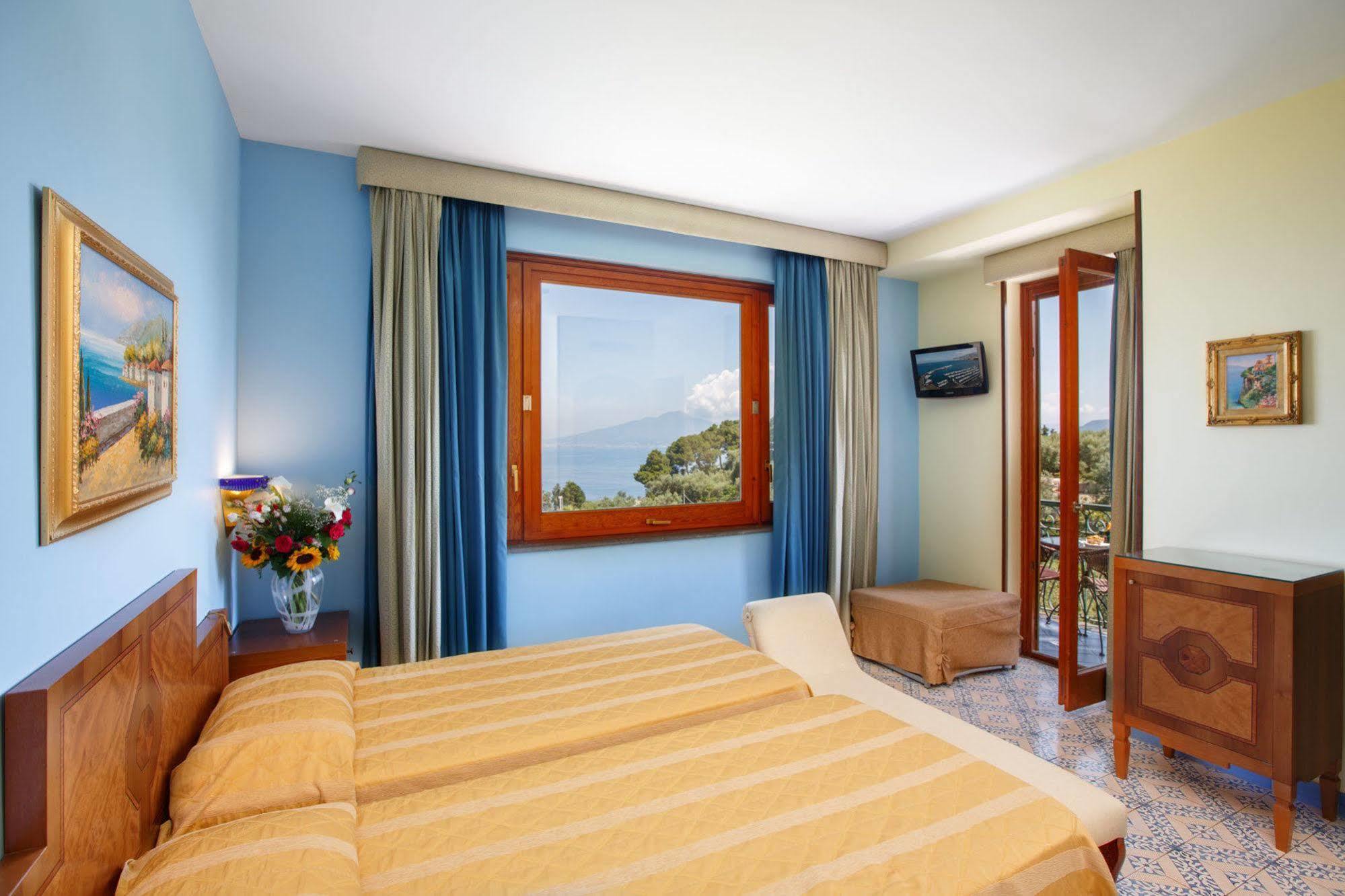 Johanna Park Hotel Sorrento Esterno foto